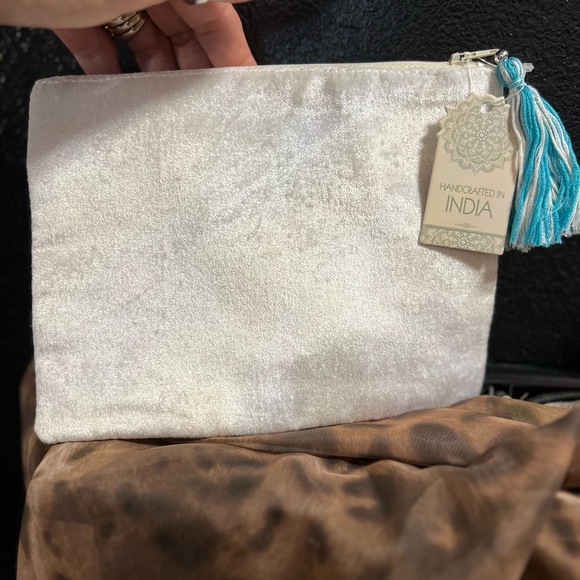 👁️MADE IN INDIA Handcrafted Embellished Embroidered Eye Design Clutch👁️-NWT - Picture 11 of 14